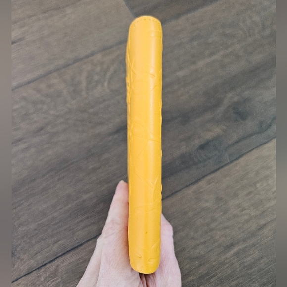 Vintage Yves Saint Laurent Yellow Folded Embossed Leather Wallet - MINT - Picture 7 of 15